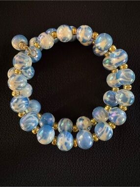 Blue White Iridescent Acrylic Beaded Memory Wire Wrap Bracelet